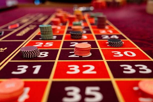 login wwtoto2 live-dealer studio with multi-camera setup and real dealers